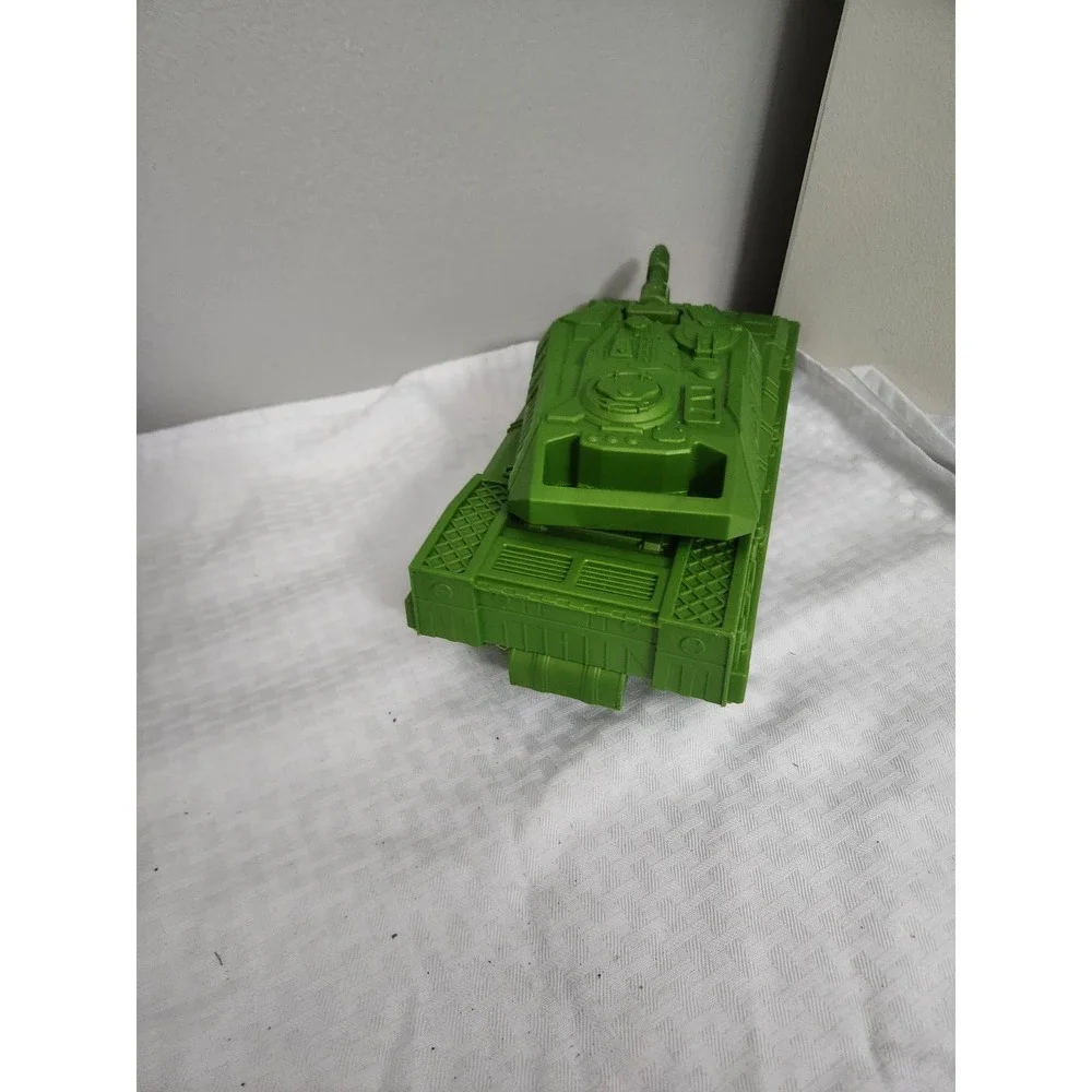 Soldier Force D-08 Toy Tank Green Military Vehicle with Rotating Turret